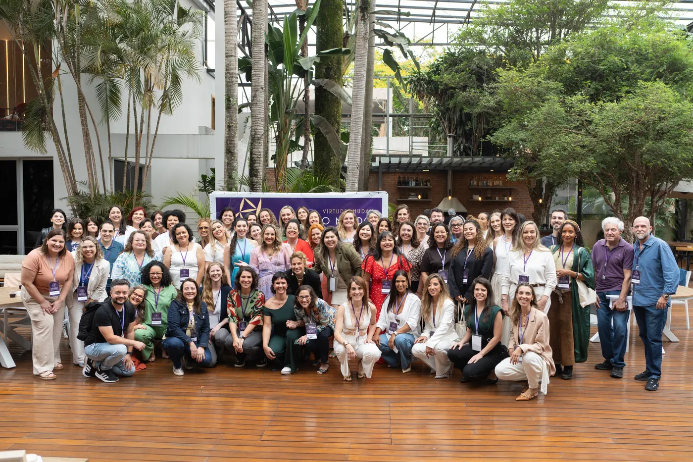 Participantes reunidos em foto de grupo no Congresso das Virtudes